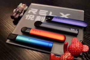 RELX 五代與六代主機陣列展示，展現品牌霧化科技演進